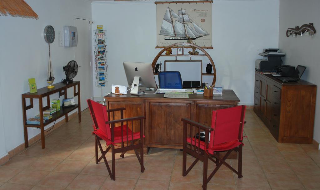 Aparthotel Les Créolines Sainte-Luce Esterno foto