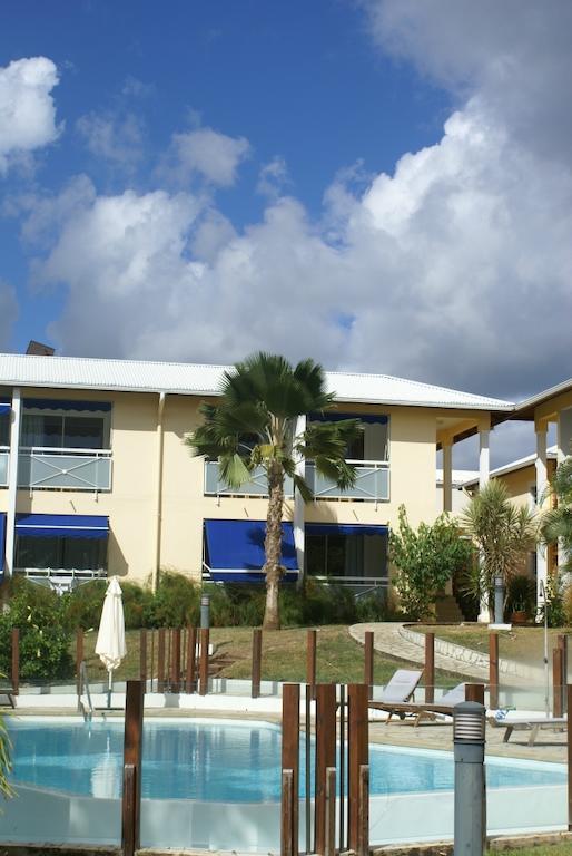 Aparthotel Les Créolines Sainte-Luce Esterno foto